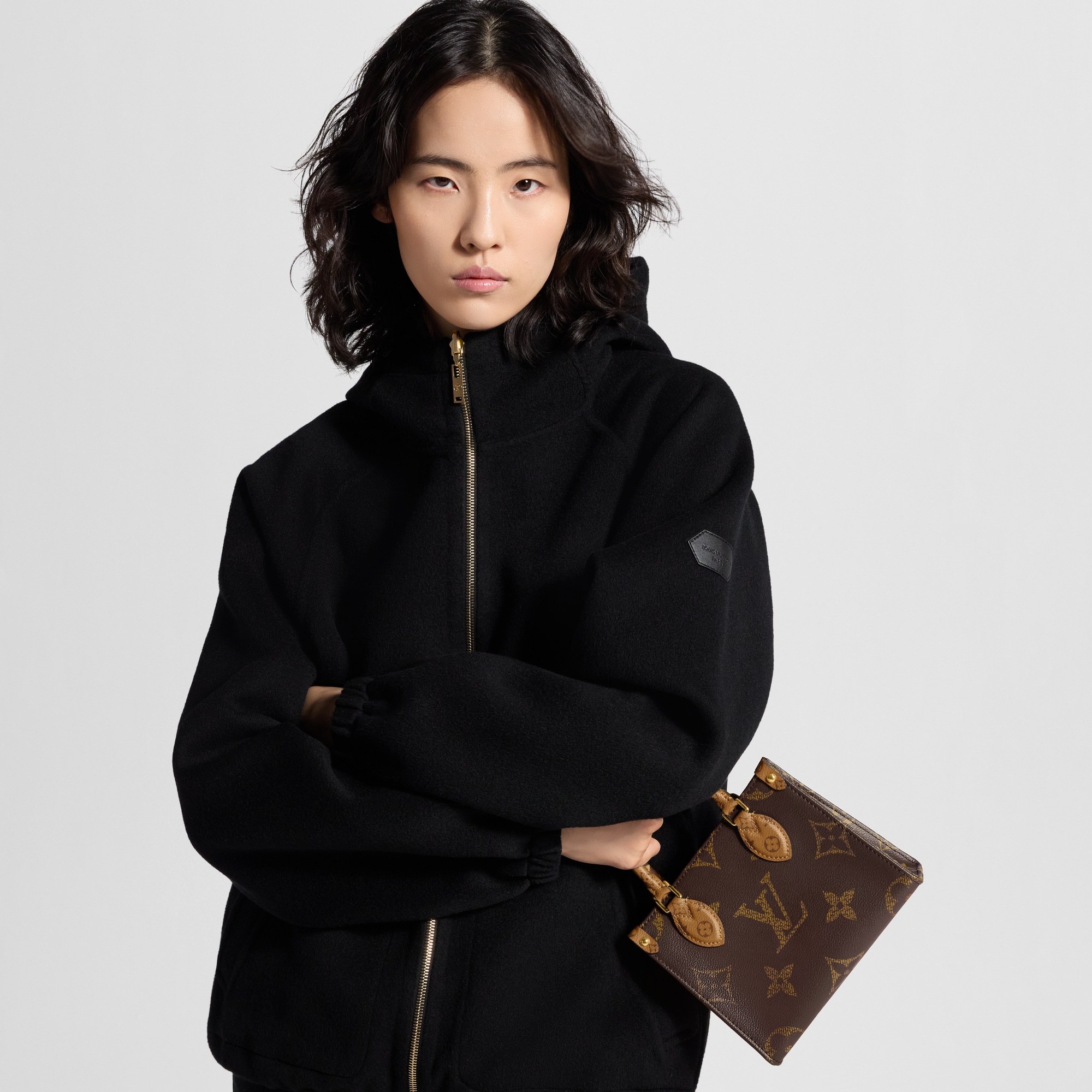 Monogram Classic Shawl S00 - Accessories M96982 | LOUIS VUITTON